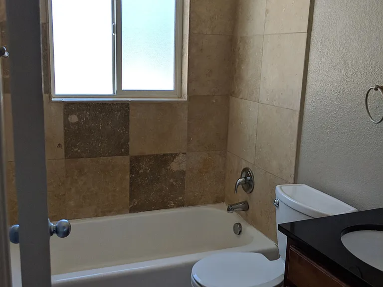3316 N Adams St — Photo 23