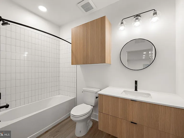 801 N Market St #303 — Photo 5