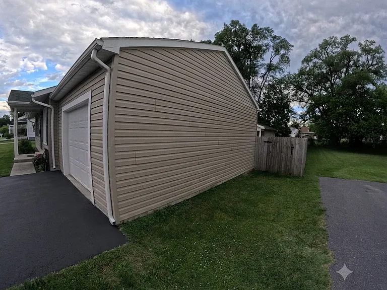 128 Woodbury Ave — Photo 4