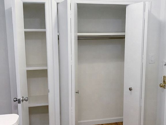 3rd image of 226 E 74th St APT 3B