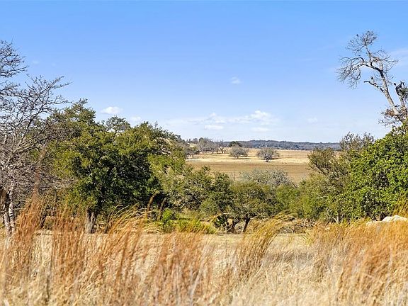 5th image of 67 Thriving Oak Dr