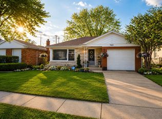 7810 Kilbourn Ave, Skokie, IL 60076