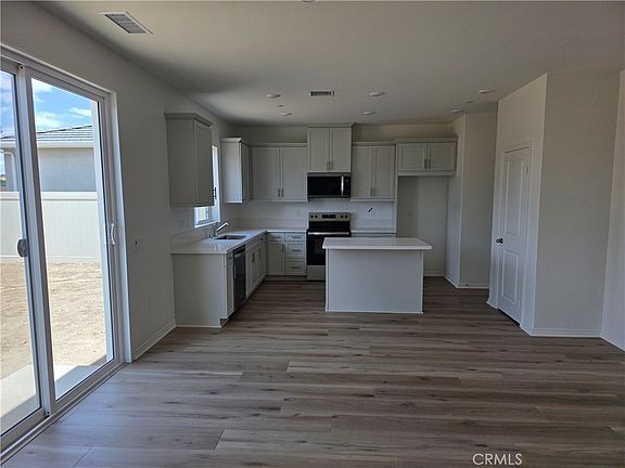 5th image of 9667 Babaco St