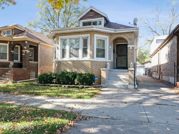 9108 S Kingston Ave, Chicago, IL 60617