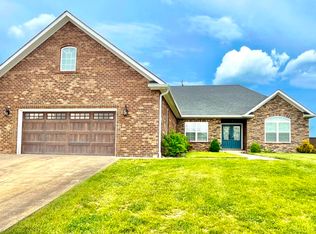 1500 Chardonnay Way, Berea, KY 40403