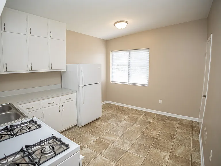 1502 Ridgewood Dr #B — Photo 9