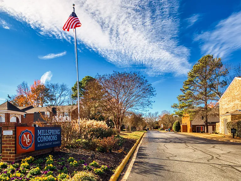 Millspring Commons Apartments and Townhomes — Photo 22