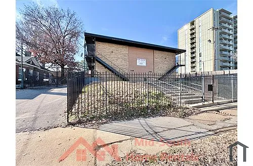 139 N Claybrook St Photo 1