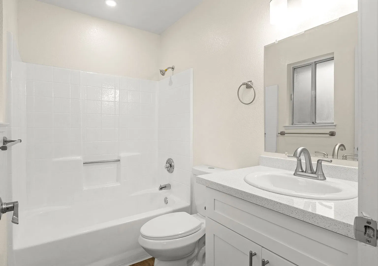 Redwood Creek Villas — Photo 4