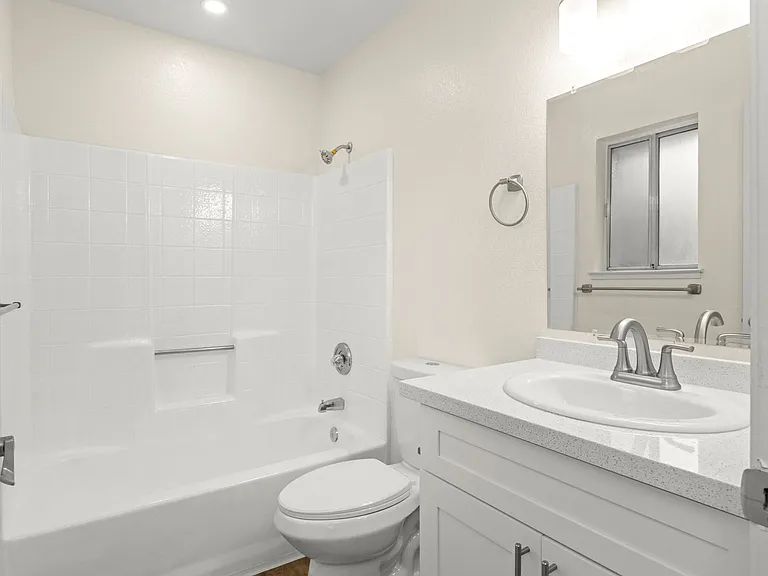 Redwood Creek Villas — Photo 23