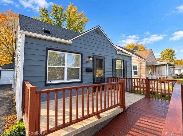 1121 Pettibone Ave, Flint, MI 48507