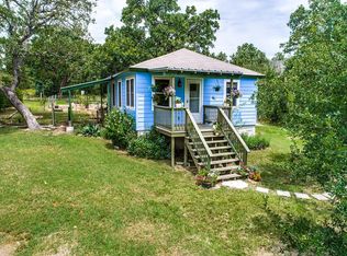 102 N Red Bud Trl, Elgin, TX 78621