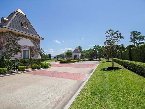 4th image of 10928 Dauphine St Lot 1