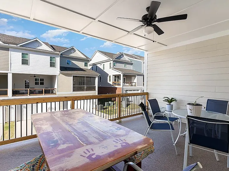 1006 Gateway Commons Cir — Photo 11