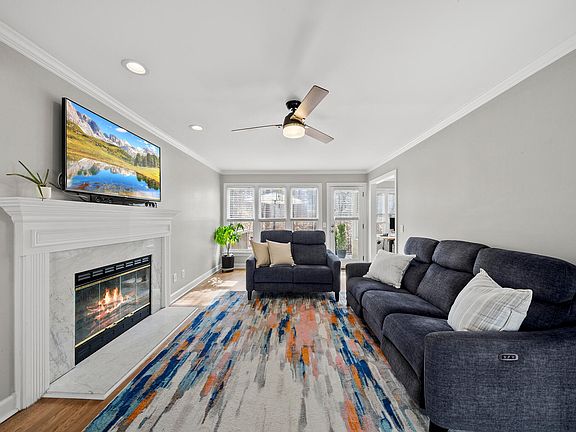 3rd image of 109 Silverrock Ct