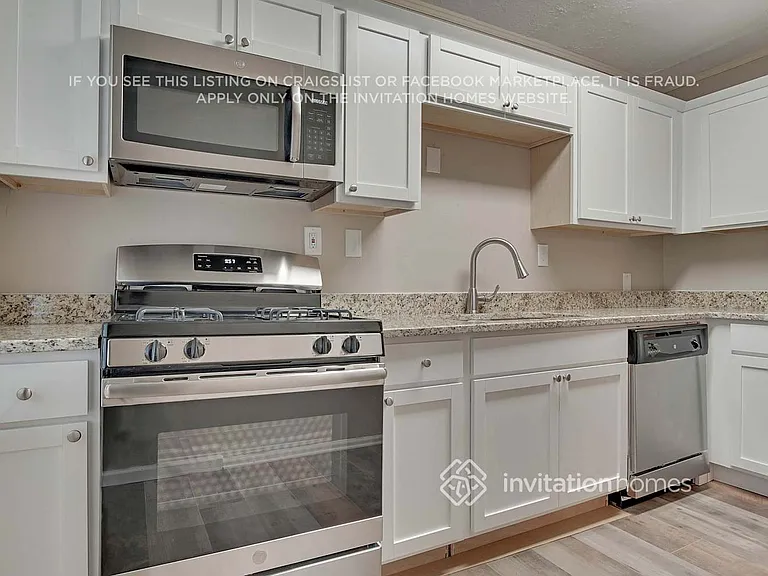 1728 W Austin Rd — Photo 8