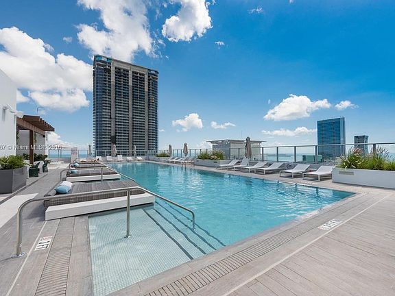3rd image of 1010 Brickell Ave Unit 2109