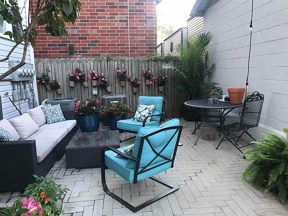 4th image of 2529 W Medill Ave APT 3