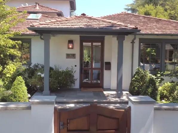 5 Phillips Rd, Palo Alto, CA 94303