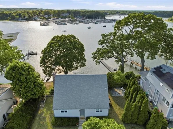 265 Grand View Dr, Warwick, RI 02886