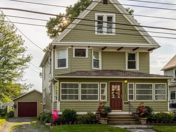 154 Forest St, Amherst, OH 44001