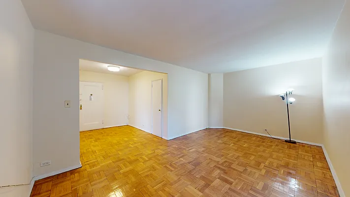 Rented by Bond New York | media 5