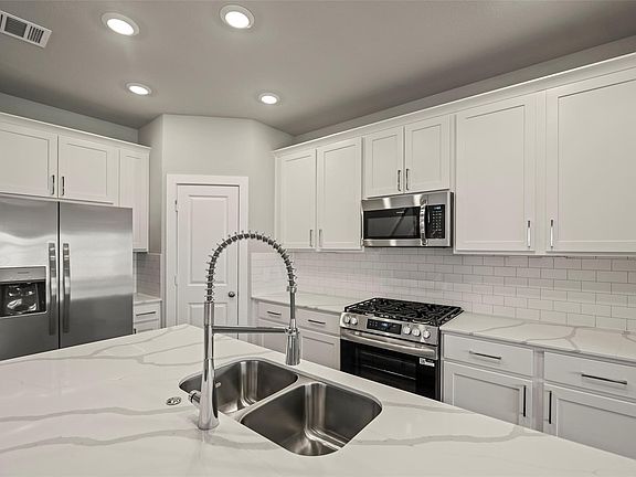 5th image of 21031 Salt Rock Dr