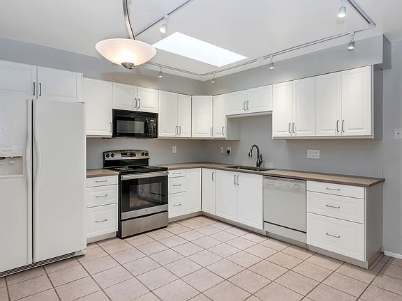 3rd image of 7950 E Keats Ave Unit 203