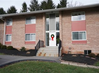 65 Darlington Rd APT B24, Beaver Falls, PA 15010