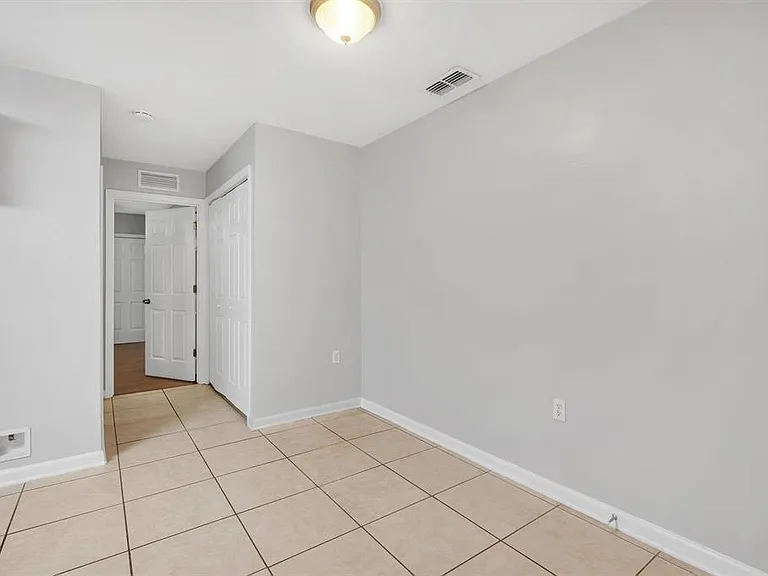 241 Dixie Dr #105-5 — Photo 3