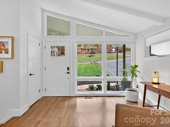 5th image of 6431 Rosecrest Dr