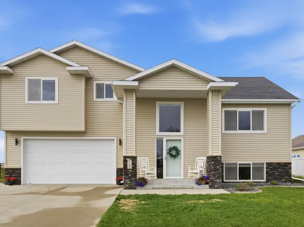 1102 6th Ave NE, Dilworth, MN 56529