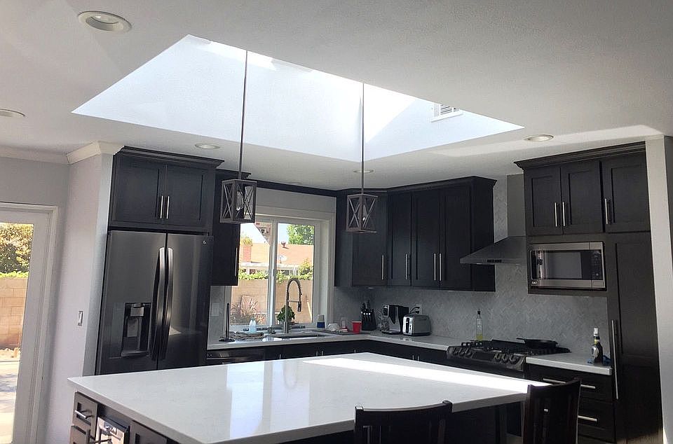 2nd image of 1835 W Willow Ave