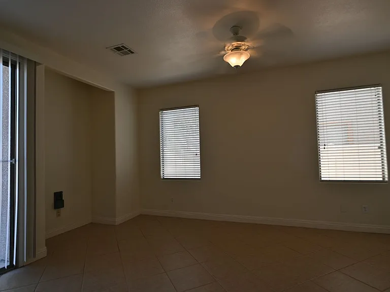 5472 Overlook Valley St — Photo 7