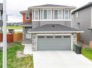 915 E Corner Meadows Way NE, Calgary, AB T3N2C2