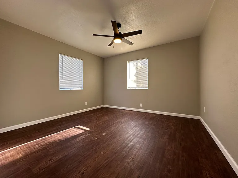 303 Taylor St — Photo 9