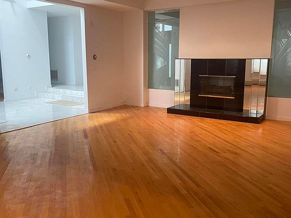 4th image of 26 Coldspring Ct