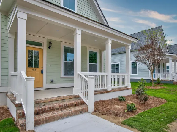 750 Poplar St, Cayce, SC 29033