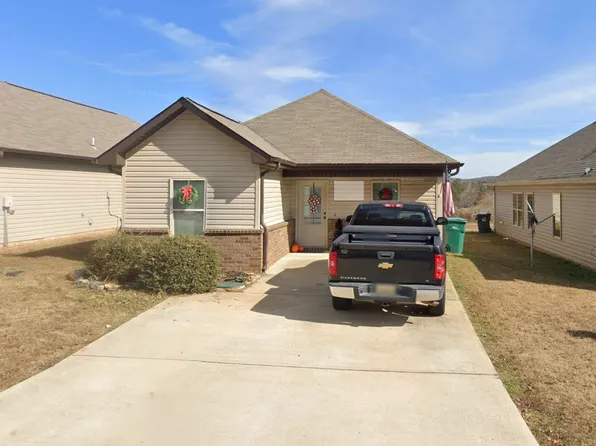 555 Kincaid Cove Ln, Odenville, AL 35120