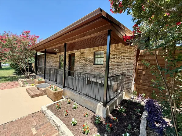 304 Oak Dr, Argyle, TX 76226