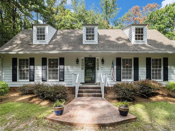 555 Breedlove Dr, Monroe, GA 30655