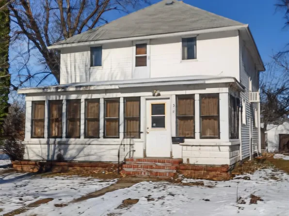 310 W Grant St, Ceylon, MN 56121