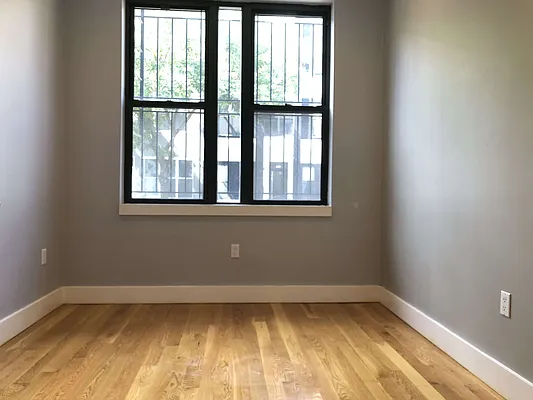 Rented by Premier Metro Realty Corp | media 16