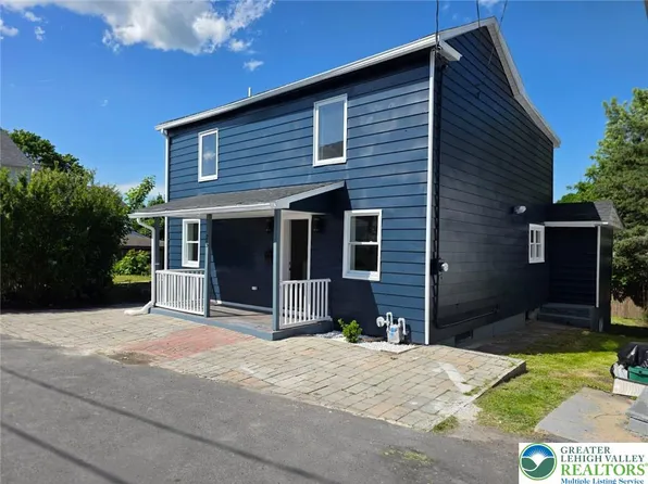 37 Jenkins Ct, Pittston, PA 18640