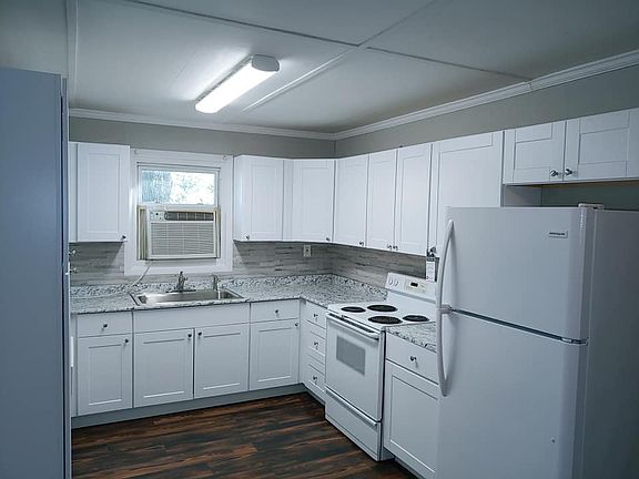 3rd image of 115 W Peachtree St