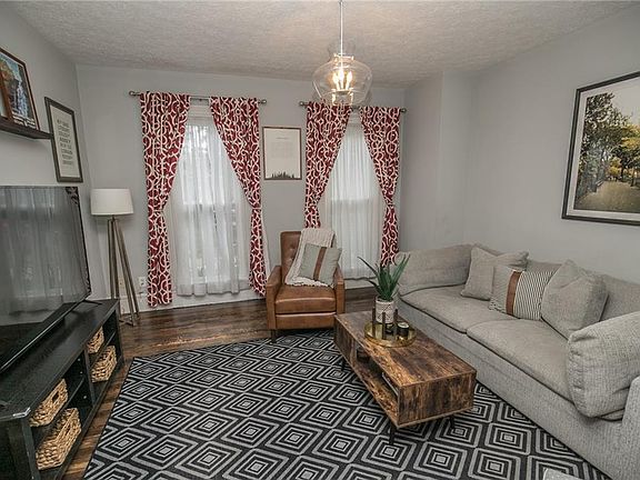 3rd image of 1423 Auburn Ave