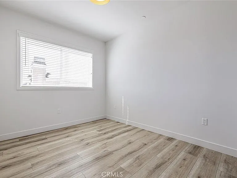 14662 W Sara Ln — Photo 22