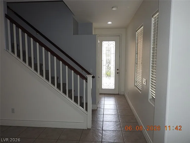 42 Sandy Bunker Ln — Photo 3