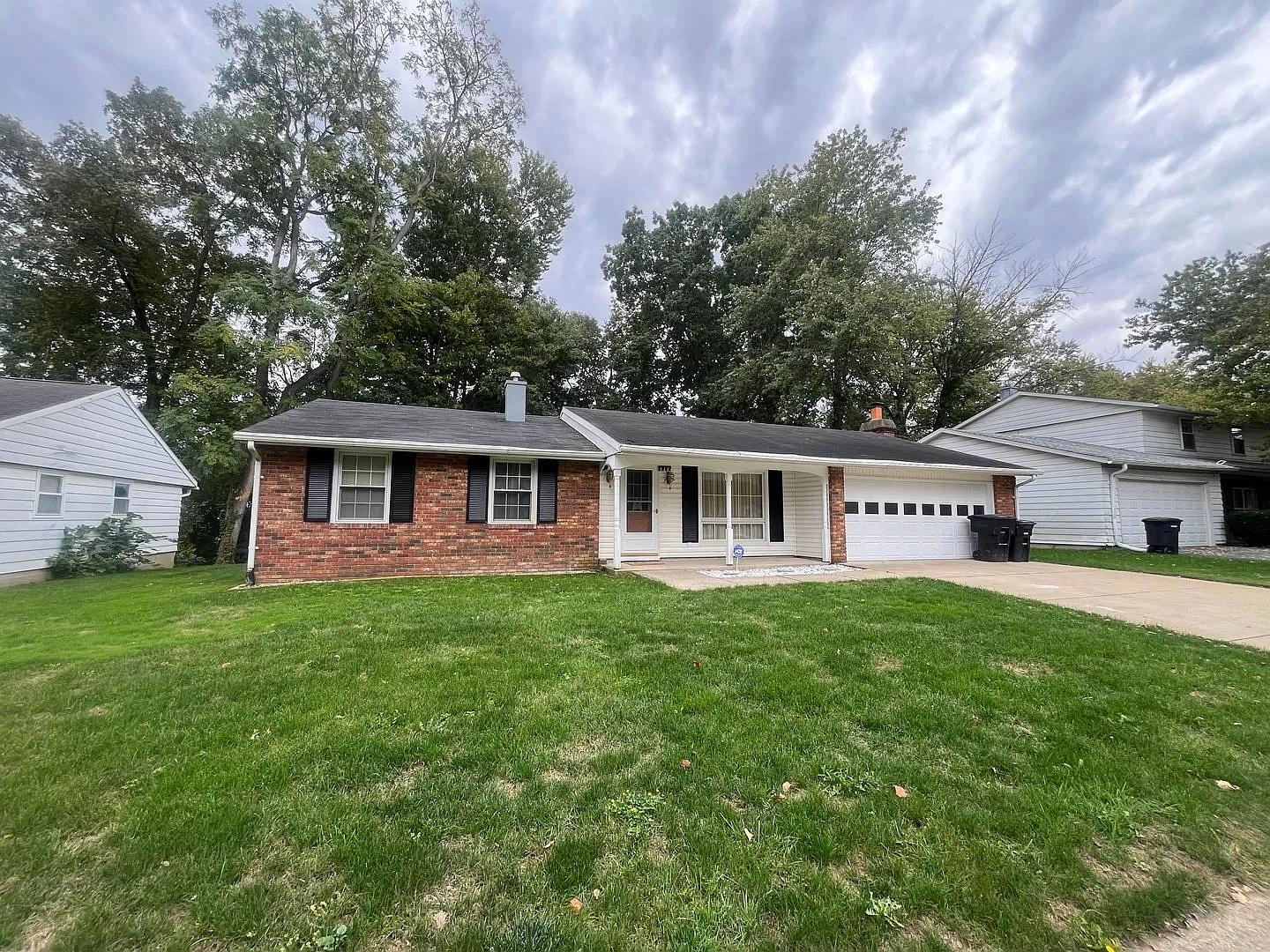 Short Term Availability Until May 31st or Sooner - All Utilities Included! — Photo 1