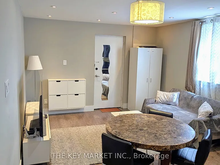 211 Saint Clements Ave #2 — Photo 31